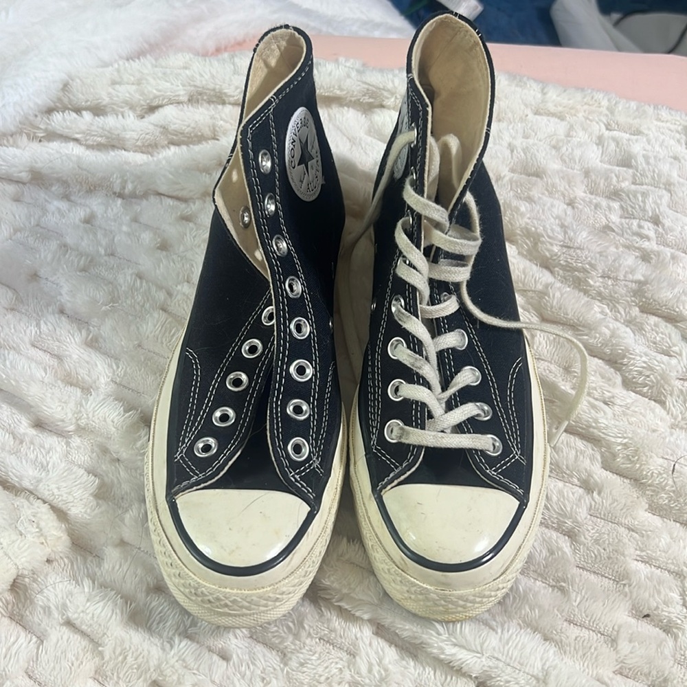 High top Converse size 6.5 men’s/ 8.5 women’s